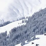 Alpenrose Тукс
